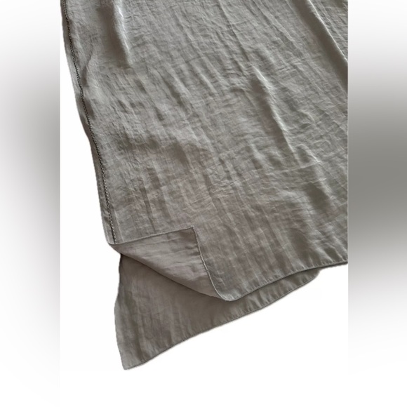 Tutu & Lilli Sleeveless Grey Satin Oversized Top - SIZE Medium - Picture 3 of 5